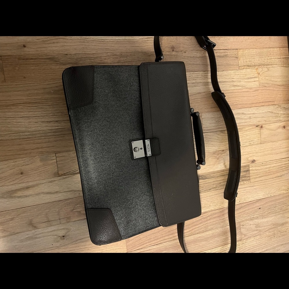 Tumi Astor Dorilton Slim Flap Brief